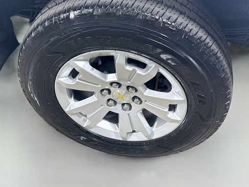 Used 2022 Chevrolet Colorado LT w/ Fleet Safety Package RWD image 9