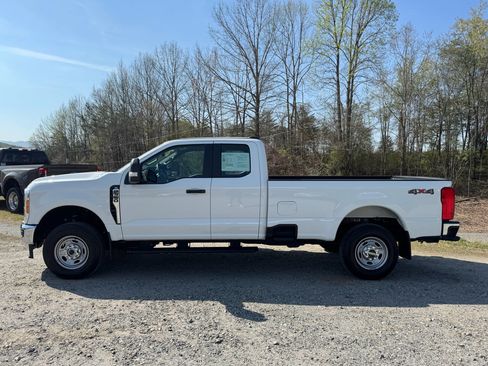 Used 2023 Ford F350 XL w/ Snow Plow Prep Package image 4