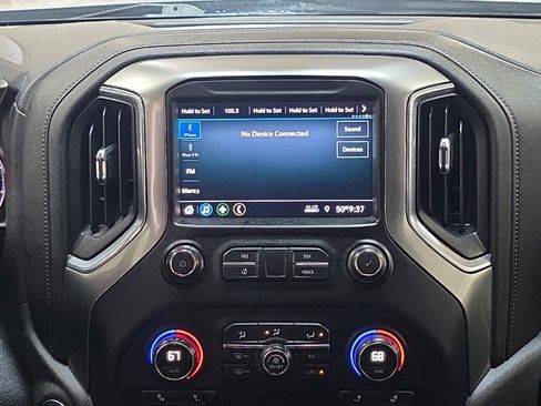 Used 2020 Chevrolet Silverado 1500 RST image 21