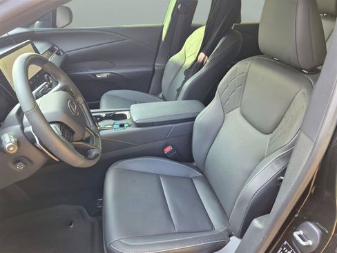 Used 2025 Lexus RX 350 Premium w/ Convenience Package FWD image 3
