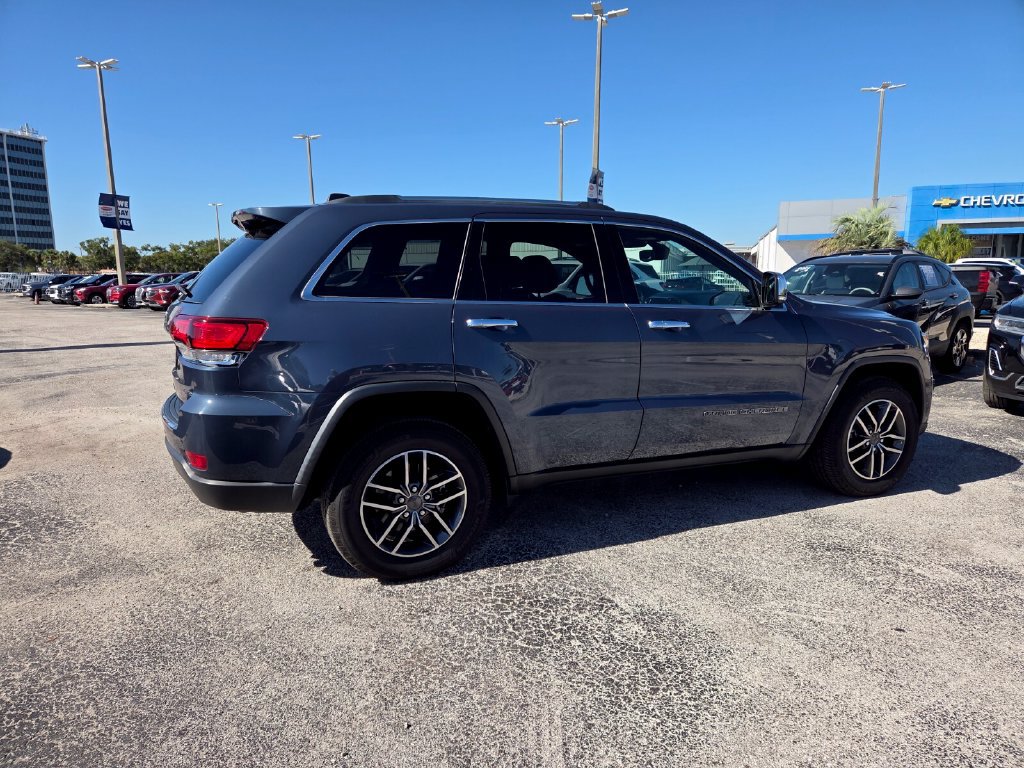 Used 2020 Jeep Grand Cherokee Limited AWD/4WD image 15