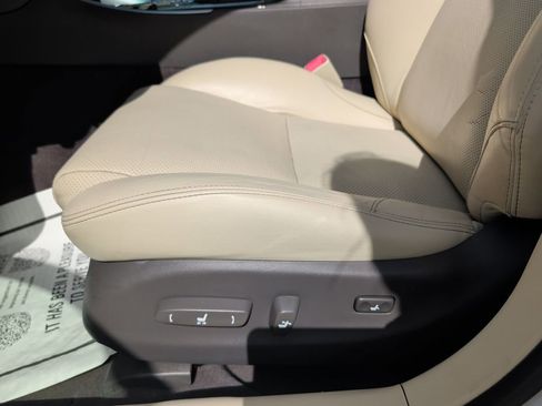 Used 2013 Lexus IS 250 AWD w/ Premium Pkg image 9