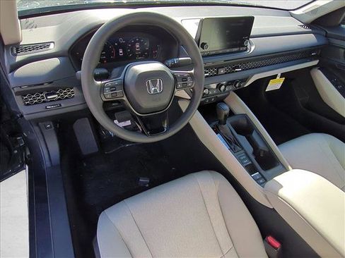 New 2025 Honda Accord SE image 10