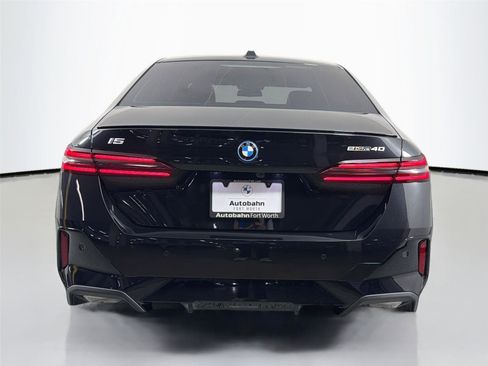 New 2026 BMW i5 eDrive40 w/ M Sport Package RWD image 7