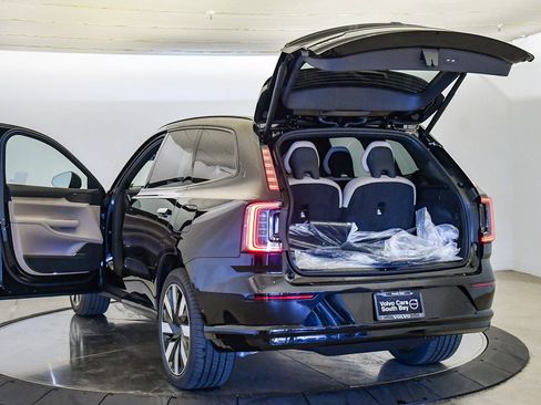 New 2025 Volvo EX90 Ultra w/ Protection Package Premier image 28