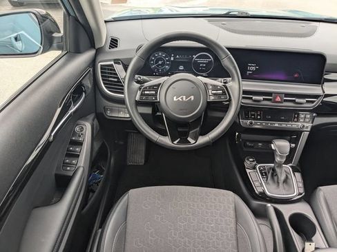 Certified 2024 Kia Seltos S FWD image 17