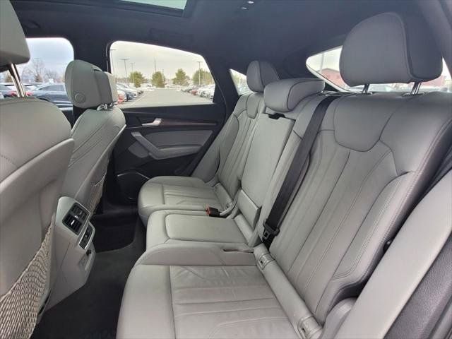Used 2023 Audi Q5 2.0T Premium w/ Convenience Package AWD/4WD image 13