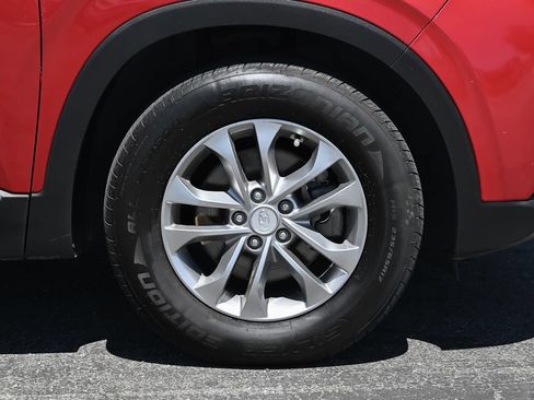 Used 2020 Hyundai Santa Fe SE FWD image 12