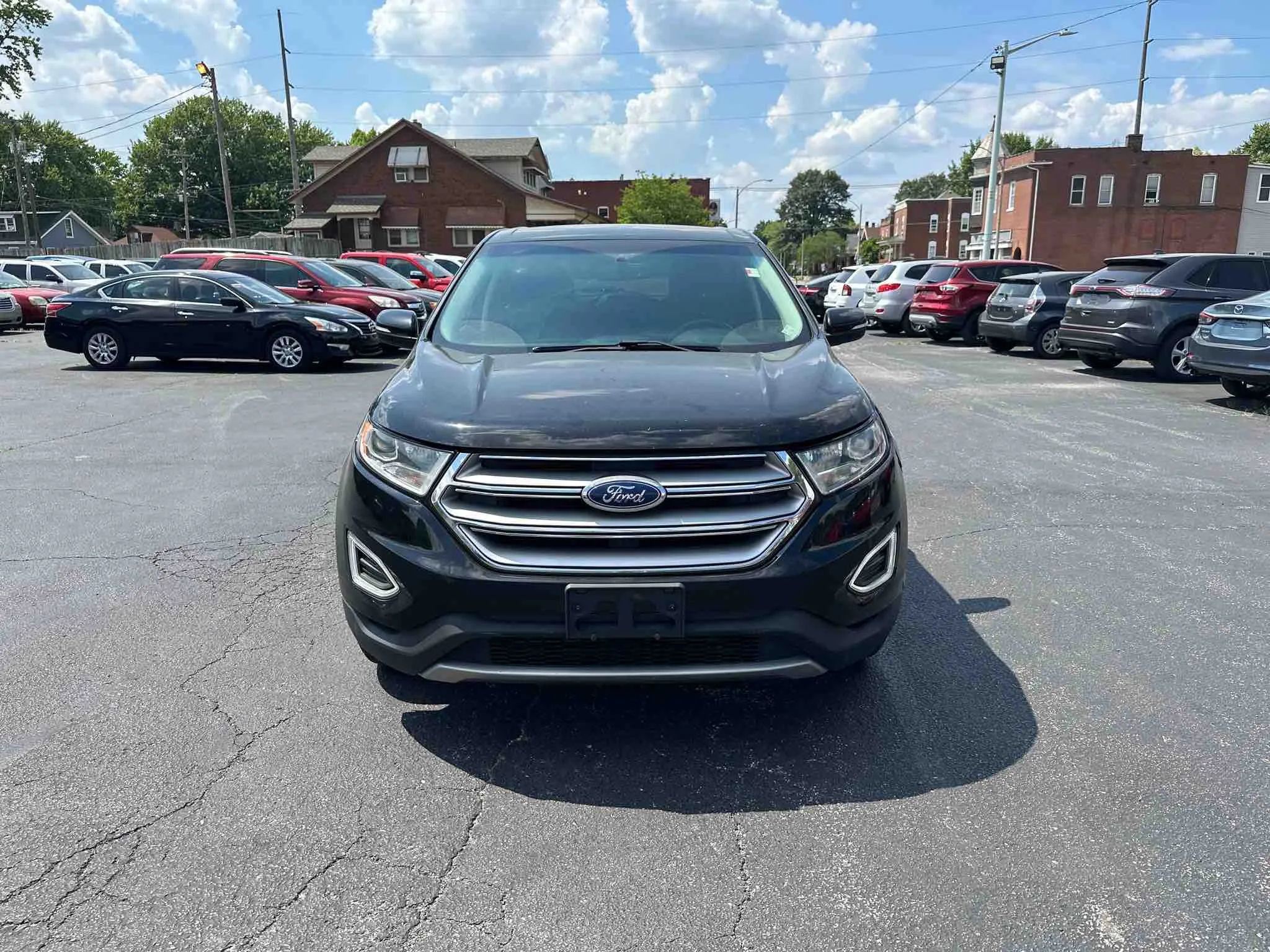 Used 2017 Ford Edge SEL FWD image 2