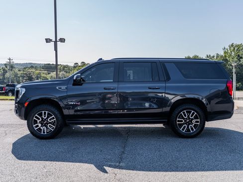 Used 2023 GMC Yukon XL AT4 w/ AT4 Premium Package image 4