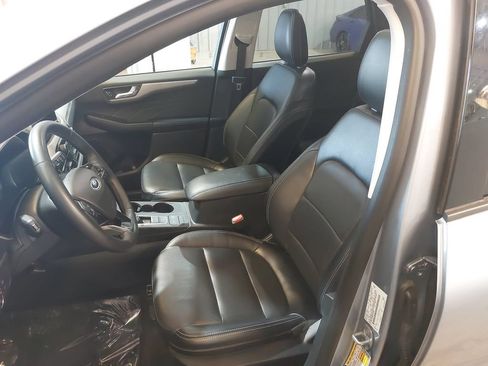 Used 2022 Ford Escape SEL w/ Technology Package FWD image 16