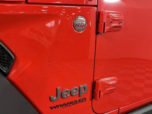 Used 2021 Jeep Wrangler Unlimited Rubicon w/ Dual Top Group image 13