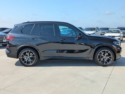 Used 2022 BMW X5 xDrive40i w/ M Sport Package AWD/4WD image 4