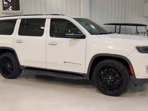 Used 2022 Jeep Wagoneer Series II image 3