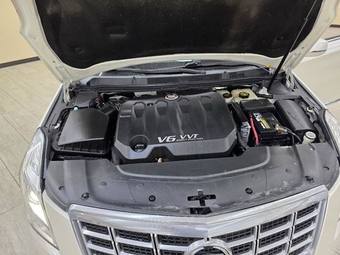 Used 2013 Cadillac XTS Luxury FWD image 44