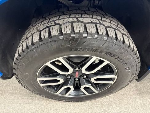 Used 2023 GMC Sierra 1500 AT4 w/ Technology Package AWD/4WD image 13