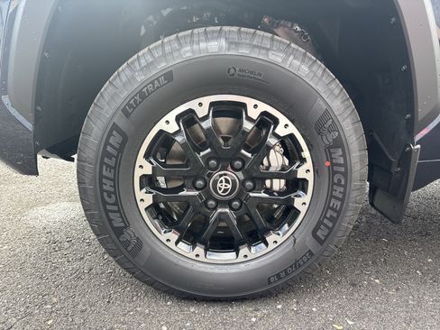 New 2026 Toyota Tundra SR5 AWD/4WD image 10