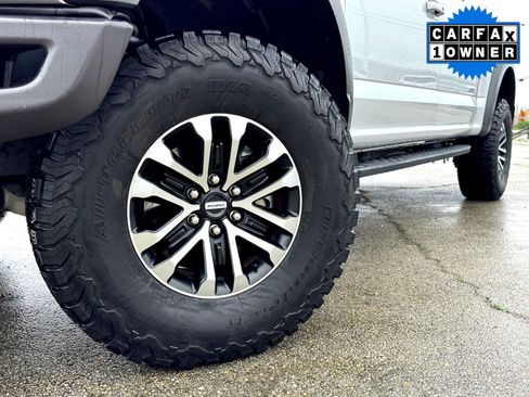 Used 2019 Ford F150 Raptor w/ Equipment Group 802A Luxury AWD/4WD image 2