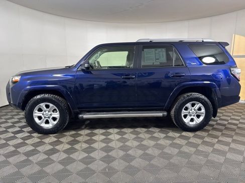 Used 2016 Toyota 4Runner SR5 image 7