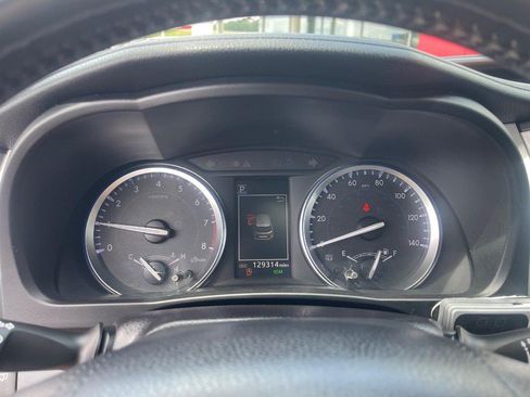 Used 2018 Toyota Highlander XLE AWD/4WD image 29