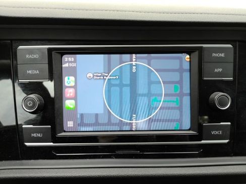 Used 2023 Volkswagen Jetta SE w/ Panoramic Sunroof Package image 12