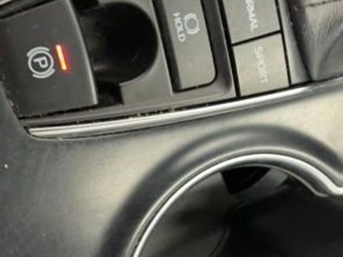 Used 2019 Toyota Camry XSE w/ Navigation Package FWD image 31