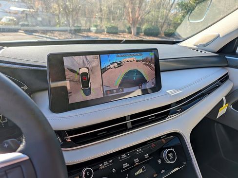 New 2026 INFINITI QX60 Luxe w/ Family Package image 15