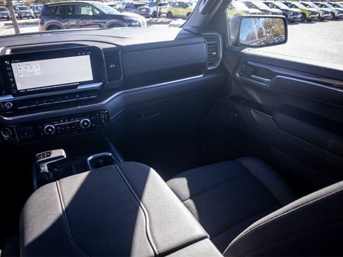 Used 2024 GMC Sierra 1500 Elevation image 23