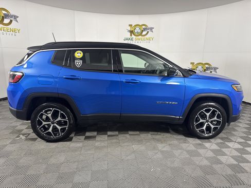 New 2026 Jeep Compass Limited image 8