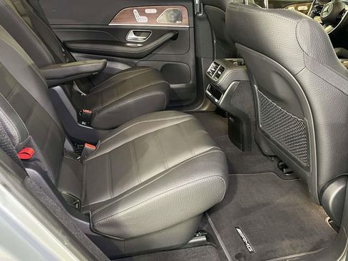 Used 2025 Mercedes-Benz GLS 450 4MATIC image 23