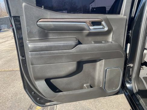 Used 2022 Chevrolet Silverado 1500 LT image 13