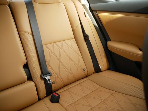 Certified 2025 Nissan Sentra SV w/ SV Premium Package FWD image 14