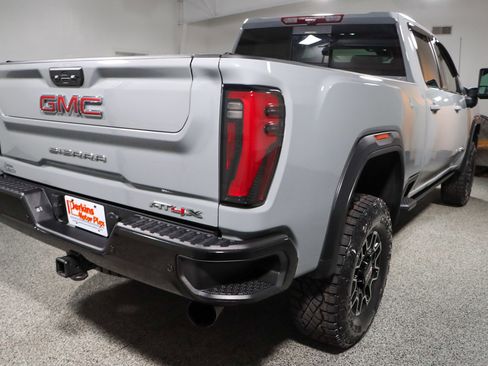 Used 2024 GMC Sierra 2500 AT4X AWD/4WD image 7