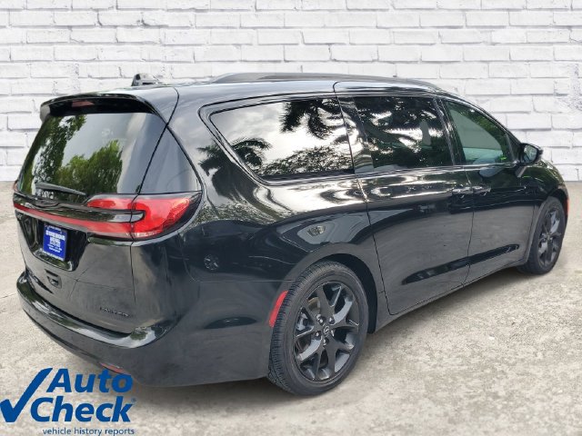 Used 2026 Chrysler Pacifica Limited w/ S Appearance Package FWD image 4