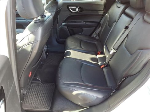 Used 2025 Jeep Compass Trailhawk w/ Trailhawk Elite Group image 12