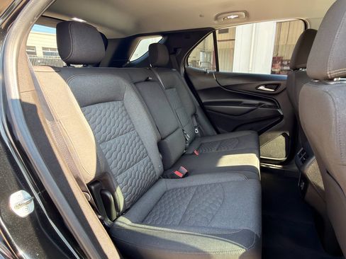 Used 2020 Chevrolet Equinox LT FWD image 19
