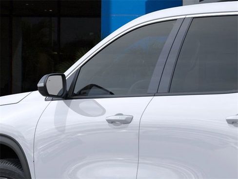 New 2026 Chevrolet Traverse LT image 13