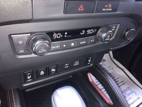 Used 2023 Nissan Frontier PRO-4X w/ Pro-4X Premium Package image 19