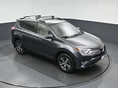 Used 2018 Toyota RAV4 XLE w/ Plus Extra Value Package AWD/4WD image 58