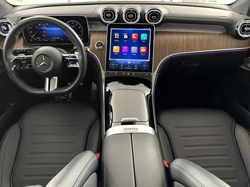 Used 2025 Mercedes-Benz GLC 300 4MATIC image 22