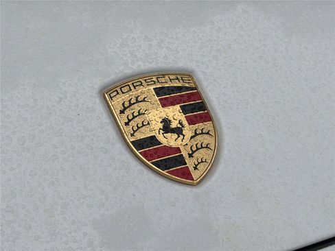 Used 2019 Porsche Cayenne image 4