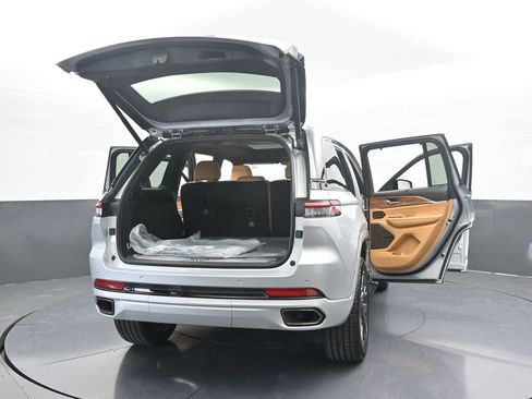 New 2025 Jeep Grand Cherokee Summit image 73