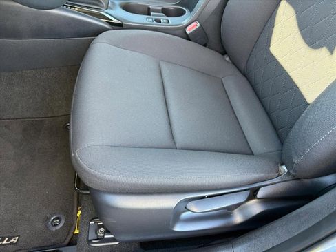 Used 2023 Toyota Corolla LE image 23