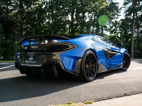 Used 2019 McLaren 600LT RWD image 3