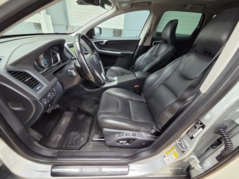 Used 2015 Volvo XC60 T5 AWD/4WD image 12