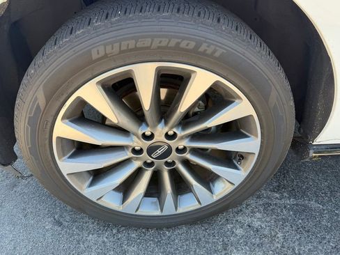 Used 2020 Lincoln Navigator L Reserve w/ Luxury Package AWD/4WD image 10