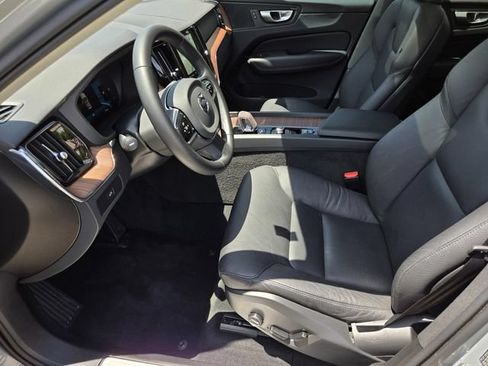 Used 2024 Volvo XC60 B5 Plus AWD/4WD image 21