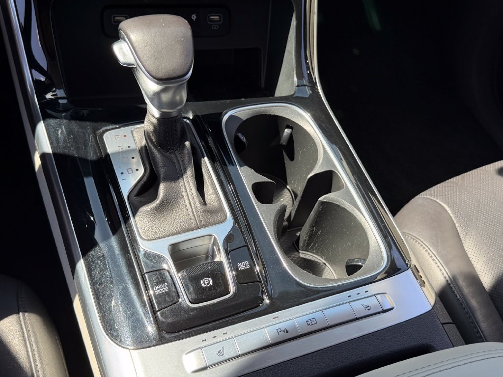 Used 2024 Kia Carnival EX FWD image 15
