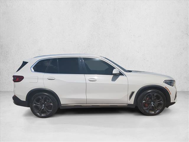Used 2019 BMW X5 xDrive50i w/ Executive Package AWD/4WD image 4