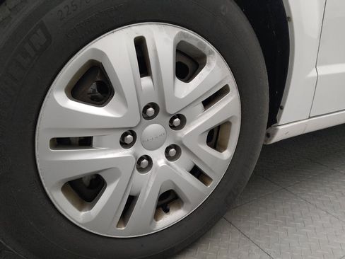 Used 2019 Dodge Grand Caravan SE w/ UConnect Hands-Free Group FWD image 31